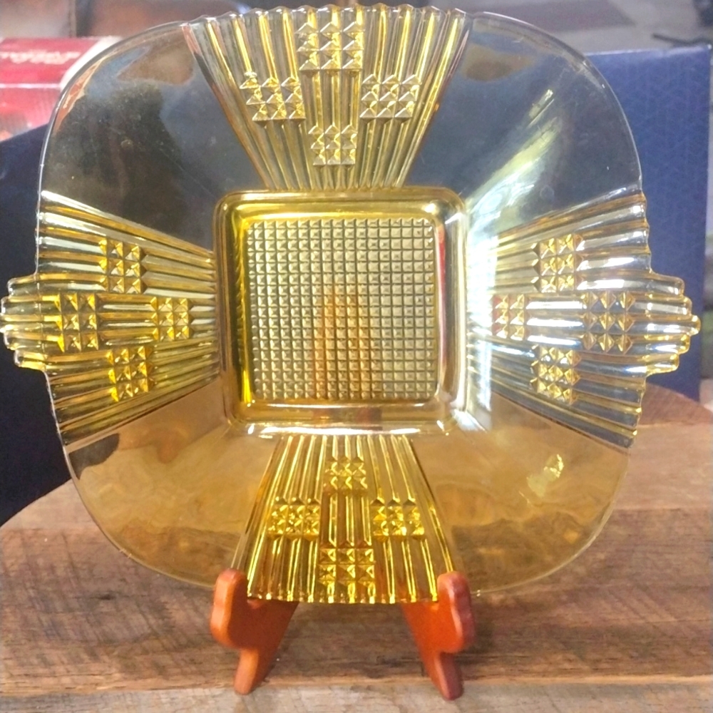 Vintage Imperial glass plate